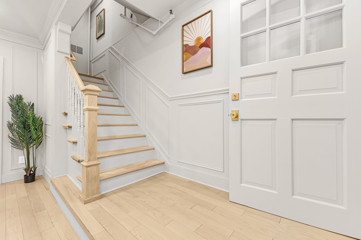 1050 Sterling Place Brooklyn, NY 11213 - Photo 4 of 23 a view of entryway