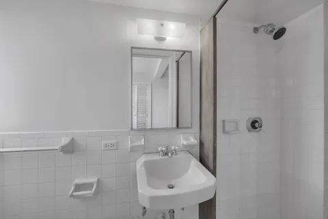 $300,000 | 5 Tudor City Place, Unit 1126 | Murray Hill