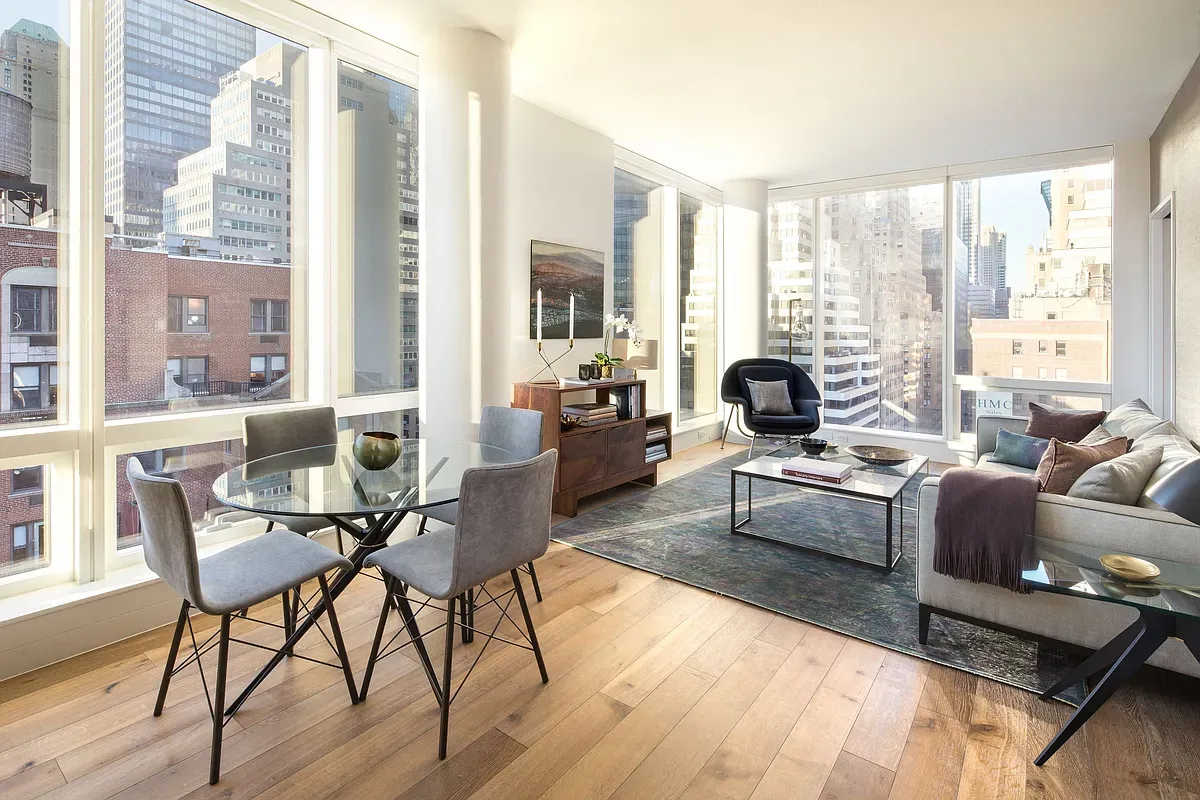 $1,250,000 | 325 Lexington Avenue, Unit 10D | Murray Hill