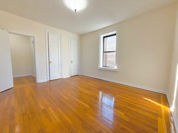 $3,000 | 133 Seaman Avenue, Unit 4G | Inwood