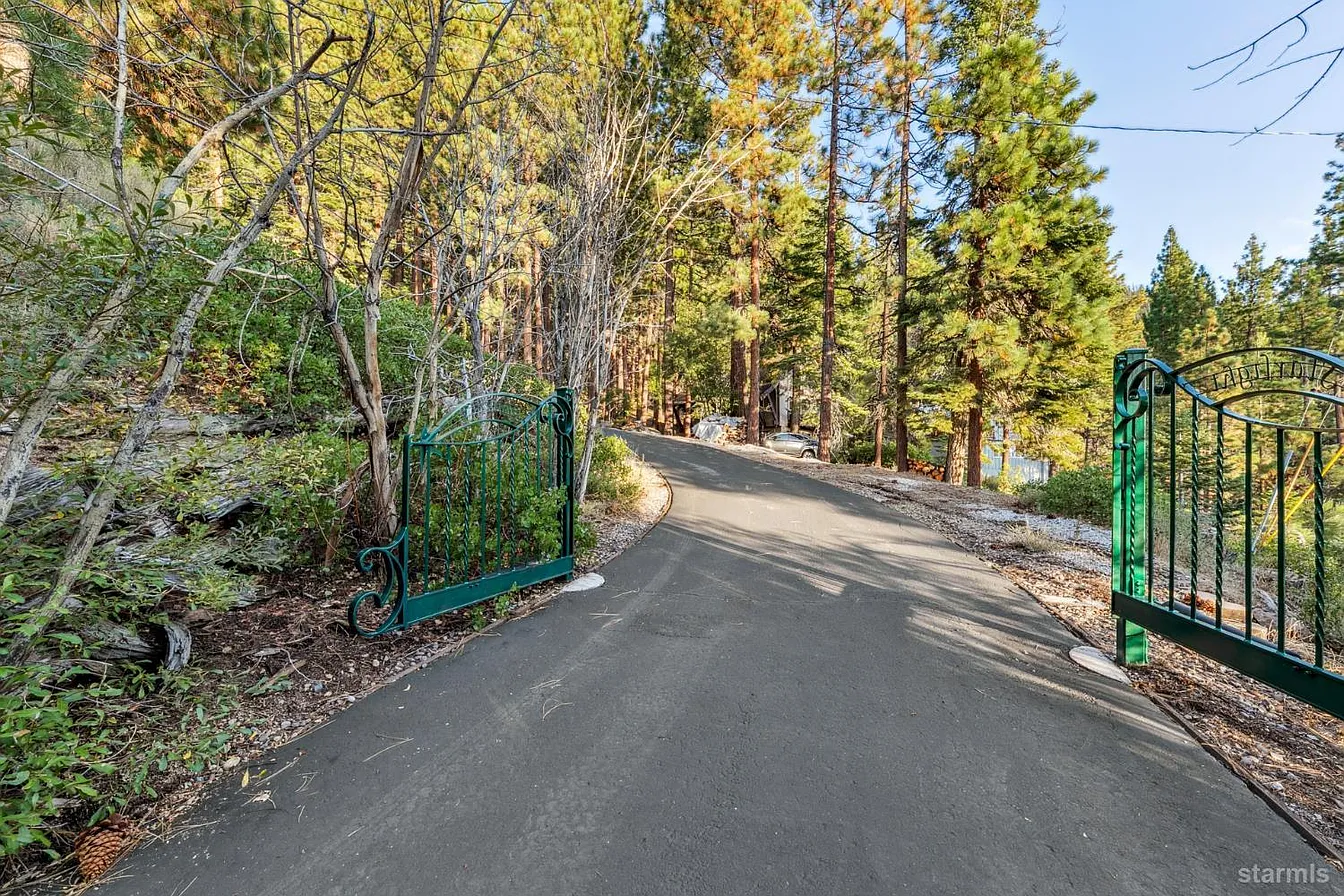 3960 Saddle Road South Lake Tahoe, CA 96150 - Photo 4 of 40
