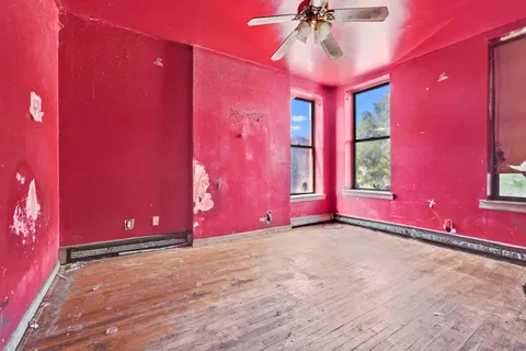 $725,000 | 184 Stuyvesant Avenue, Unit D2 | Bedford-Stuyvesant