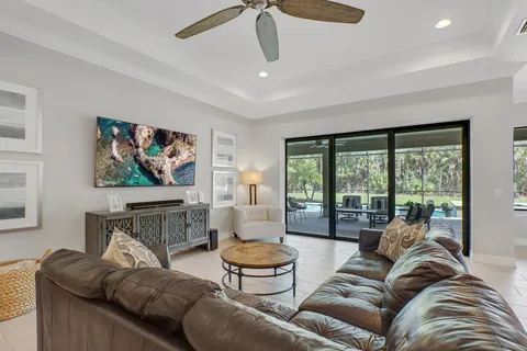 $995,000 | 1511 Mockingbird Drive, Naples, FL 34120