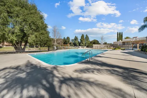 $455,000 | 18915 Circle Of Friends, Newhall, CA 91321