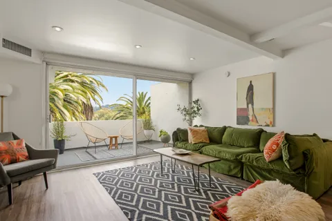 $775,000 | 1701 Clinton Street, Unit 325, Los Angeles, CA 90026
