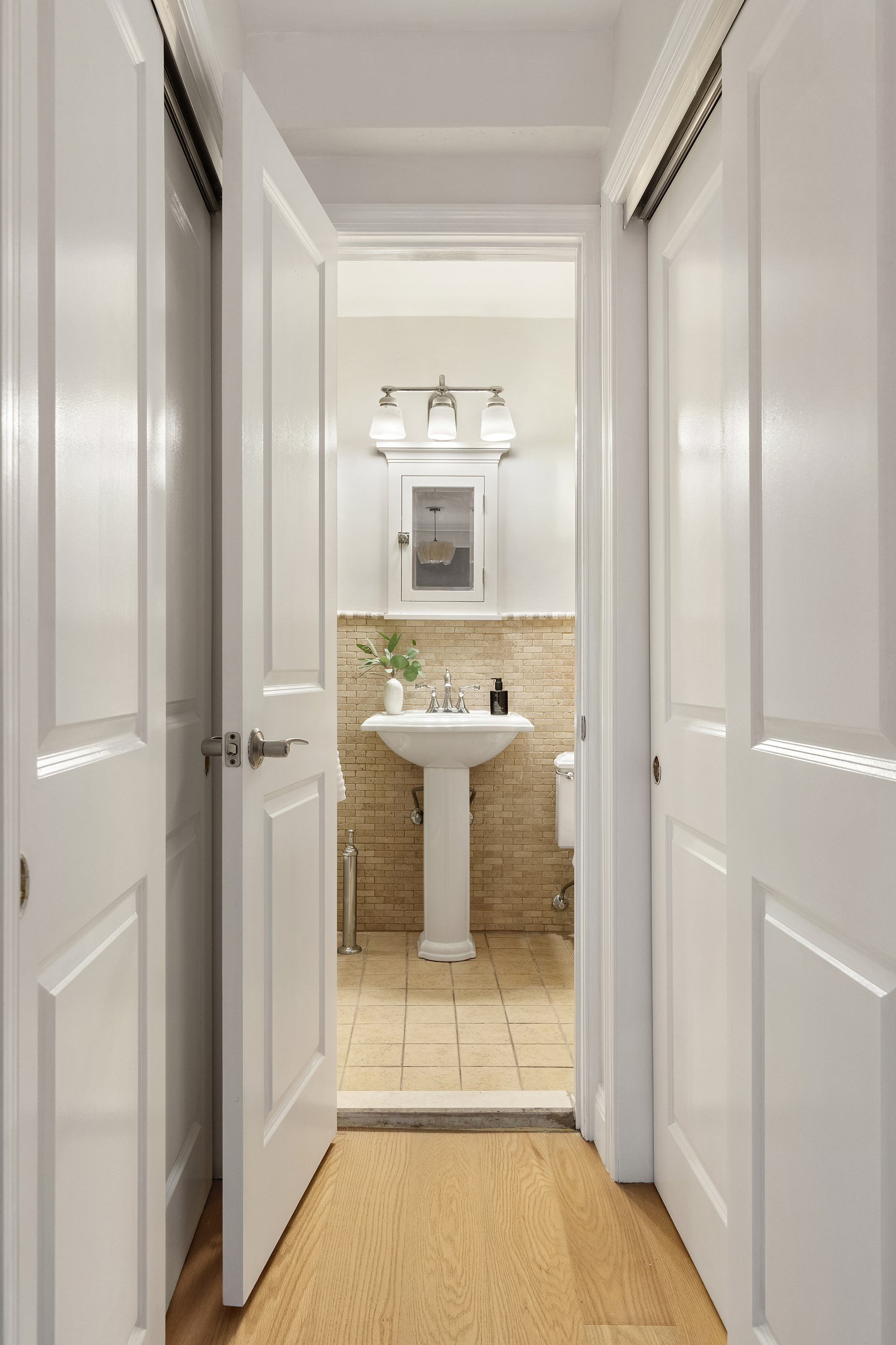 165 Christopher Street, Unit 1U Manhattan, NY 10014 - Photo 8 of 10