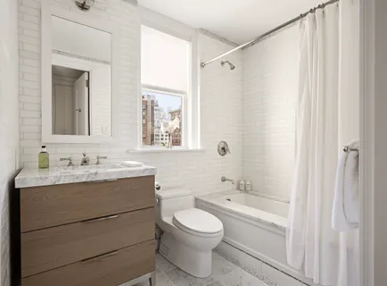 $6,995,000 | 40 East 66th Street, Unit 9A | Lenox Hill