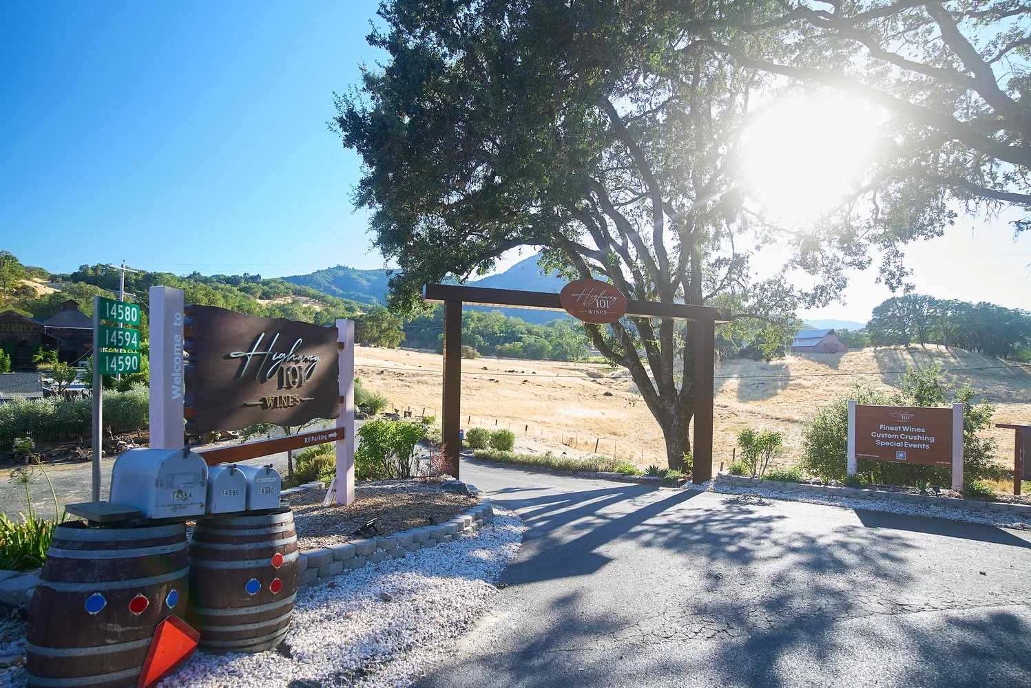 $2,495,000 | 14600 Highway 101, Hopland, CA 95449