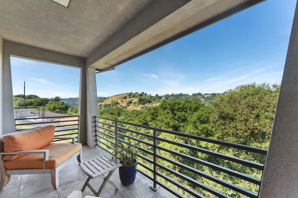 $1,949,000 | 13454 Campus Drive, Oakland, CA 94619