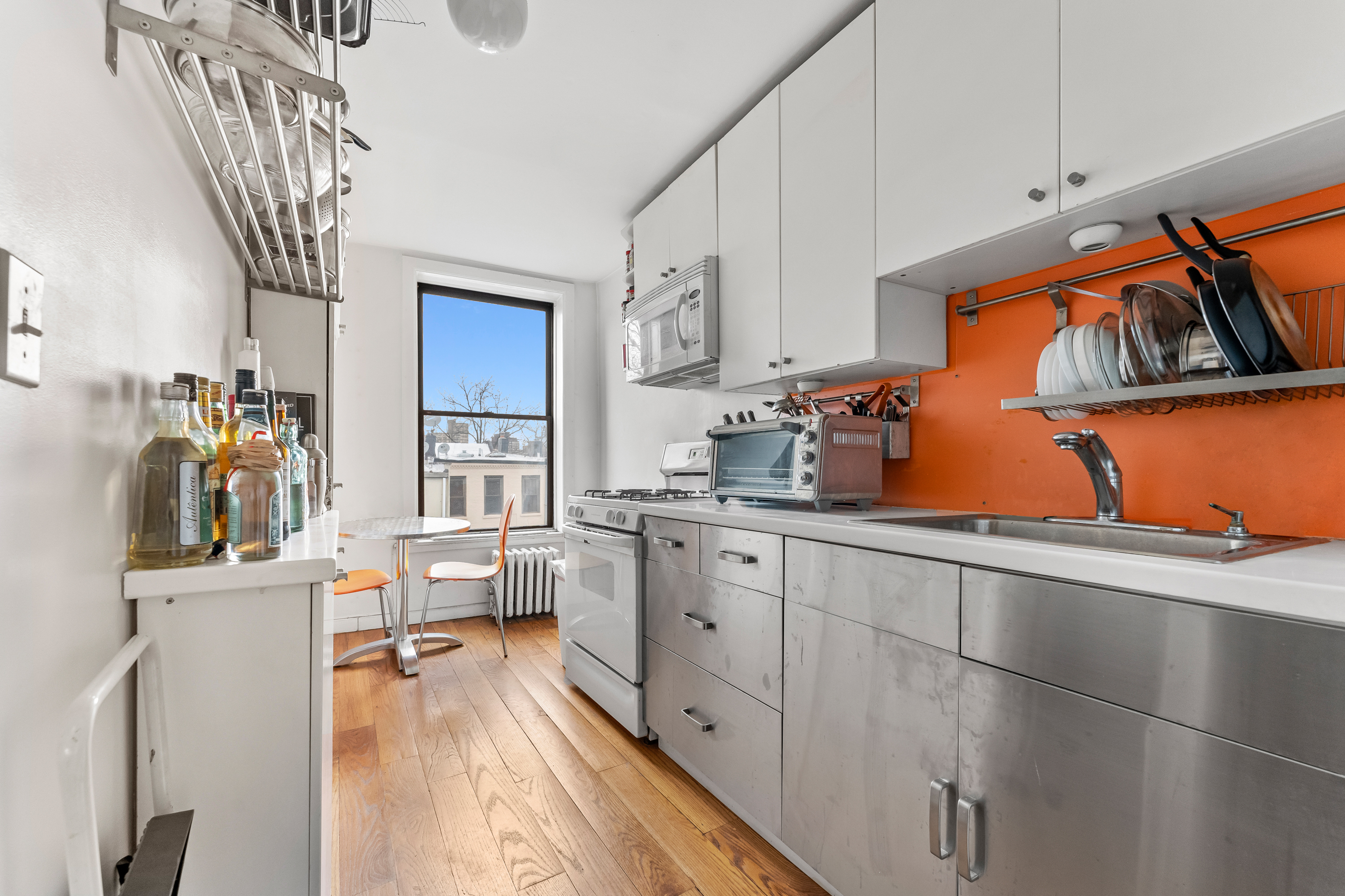 107 Berkeley Place, Unit 4R Brooklyn, NY 11217 - Photo 2 of 8