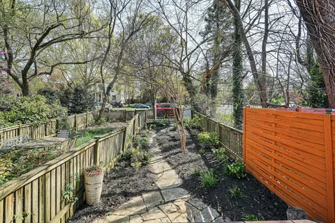 $825,000 | 1203 C Street Southeast, Washington, DC 20003