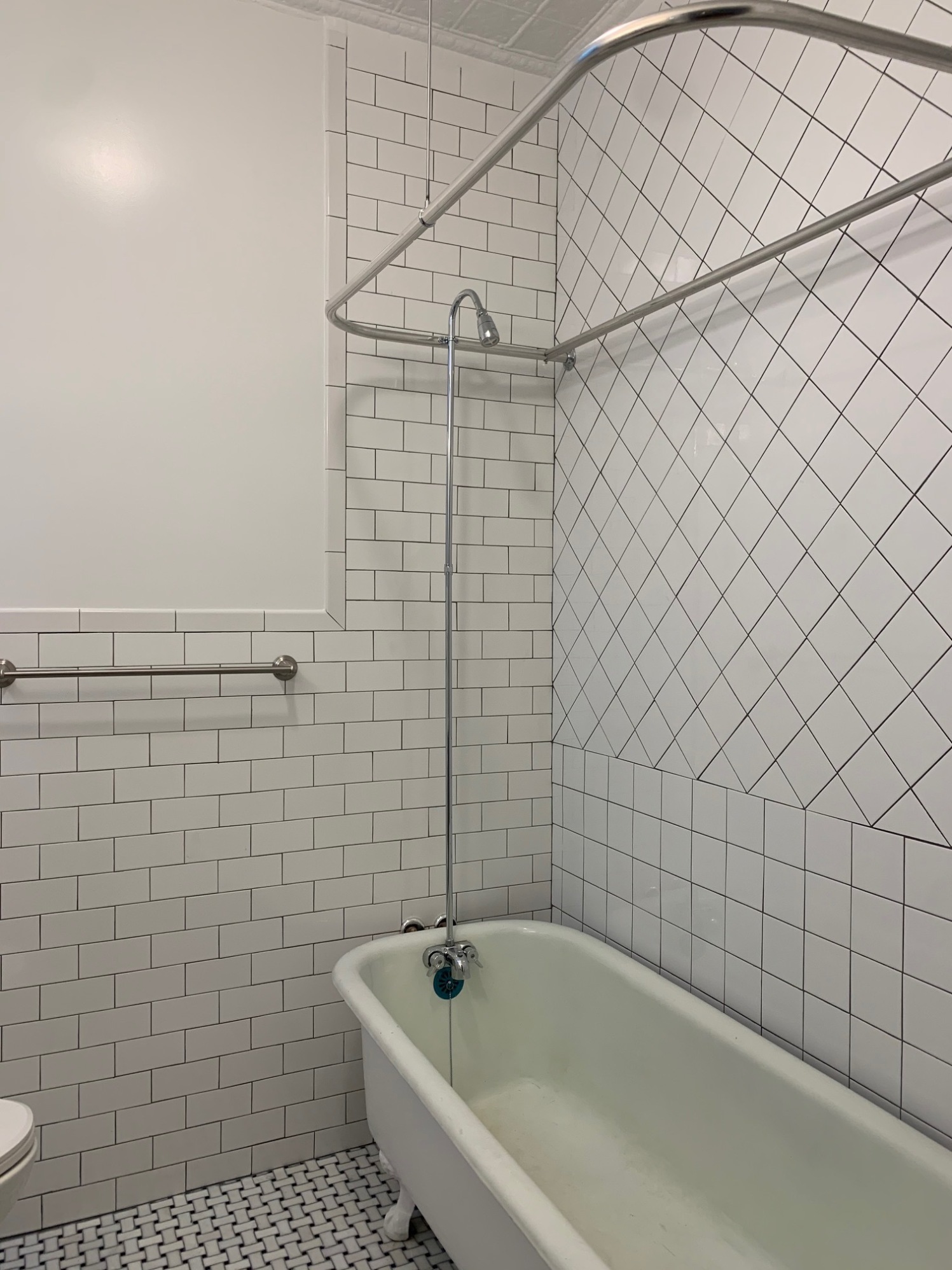 481 9th Street, Unit 4 Brooklyn, NY 11215 - Photo 22 of 33 a bathroom with a bathtub and shower