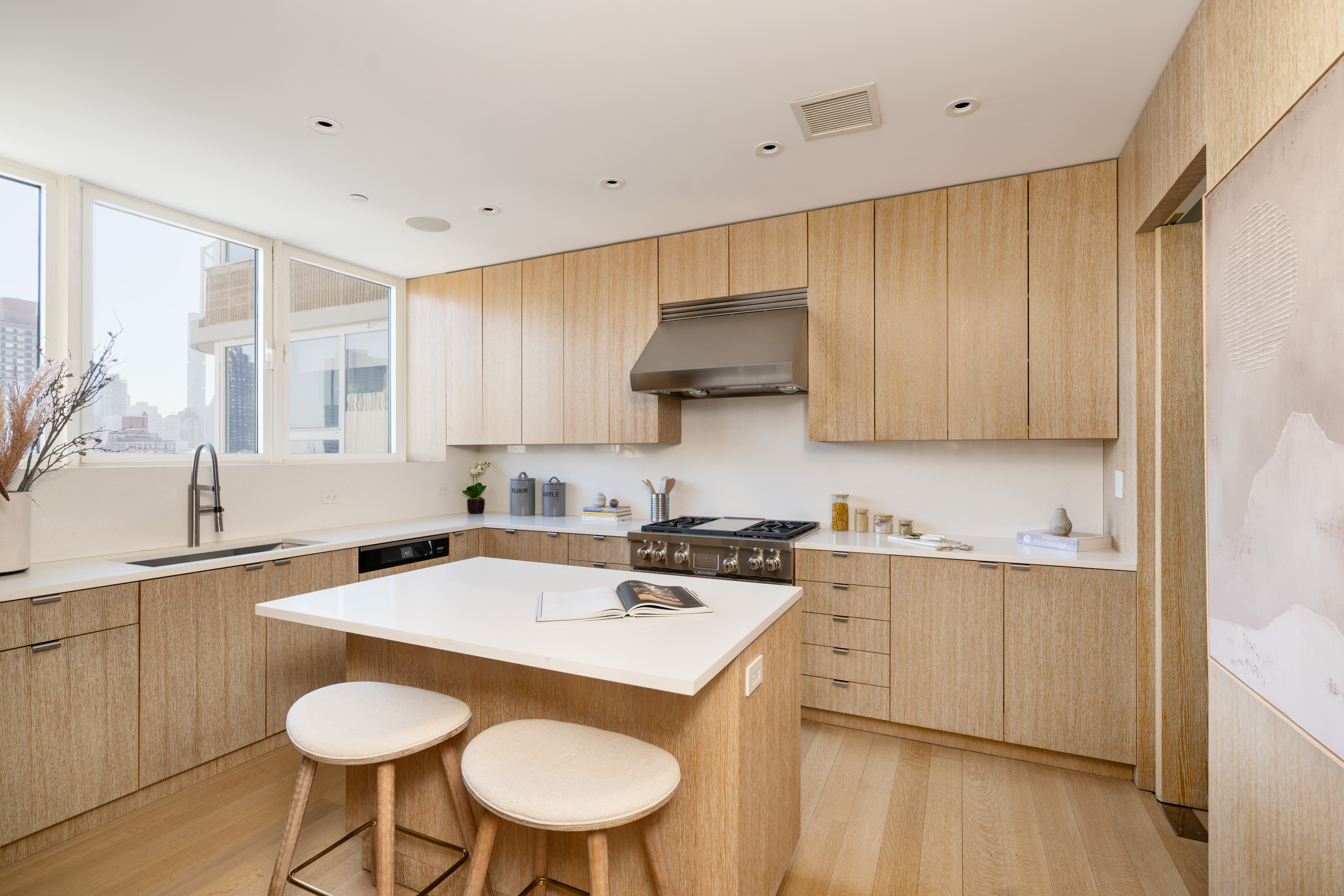 408 East 79th Street, Unit PHA Manhattan, NY 10075 - Photo 8 of 24