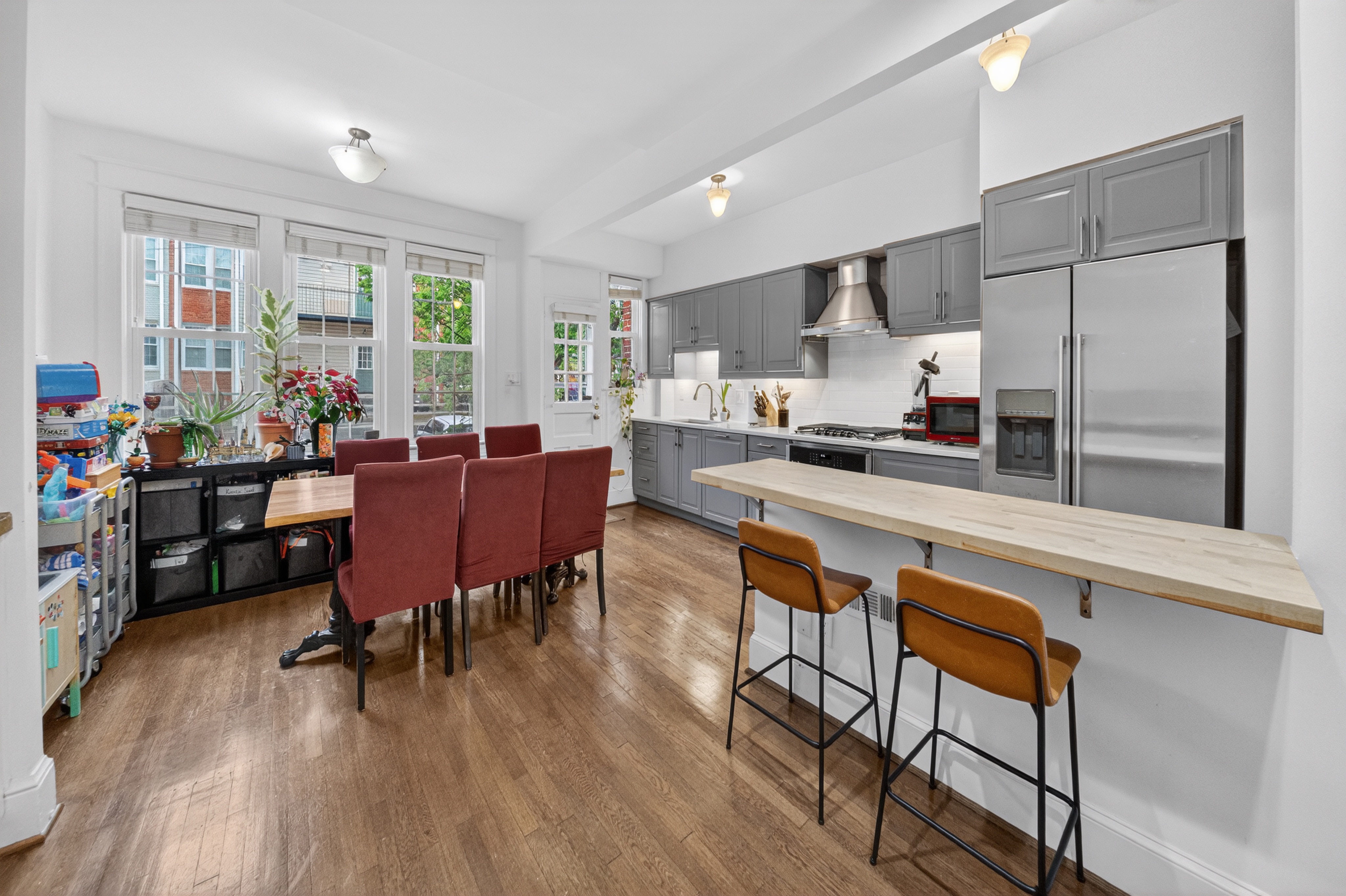 2226 39th Place Northwest Washington, DC 20007 - Photo 8 of 29