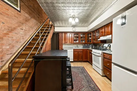 $6,750,000 | 449 1/2 Hudson Street | West Village