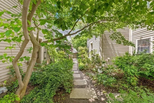 $5,400 | 18 Bay Street, Unit 4, Cambridge, MA 02139