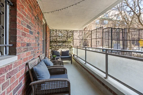 $899,000 | 79-10 34th Avenue, Unit 2J | Jackson Heights
