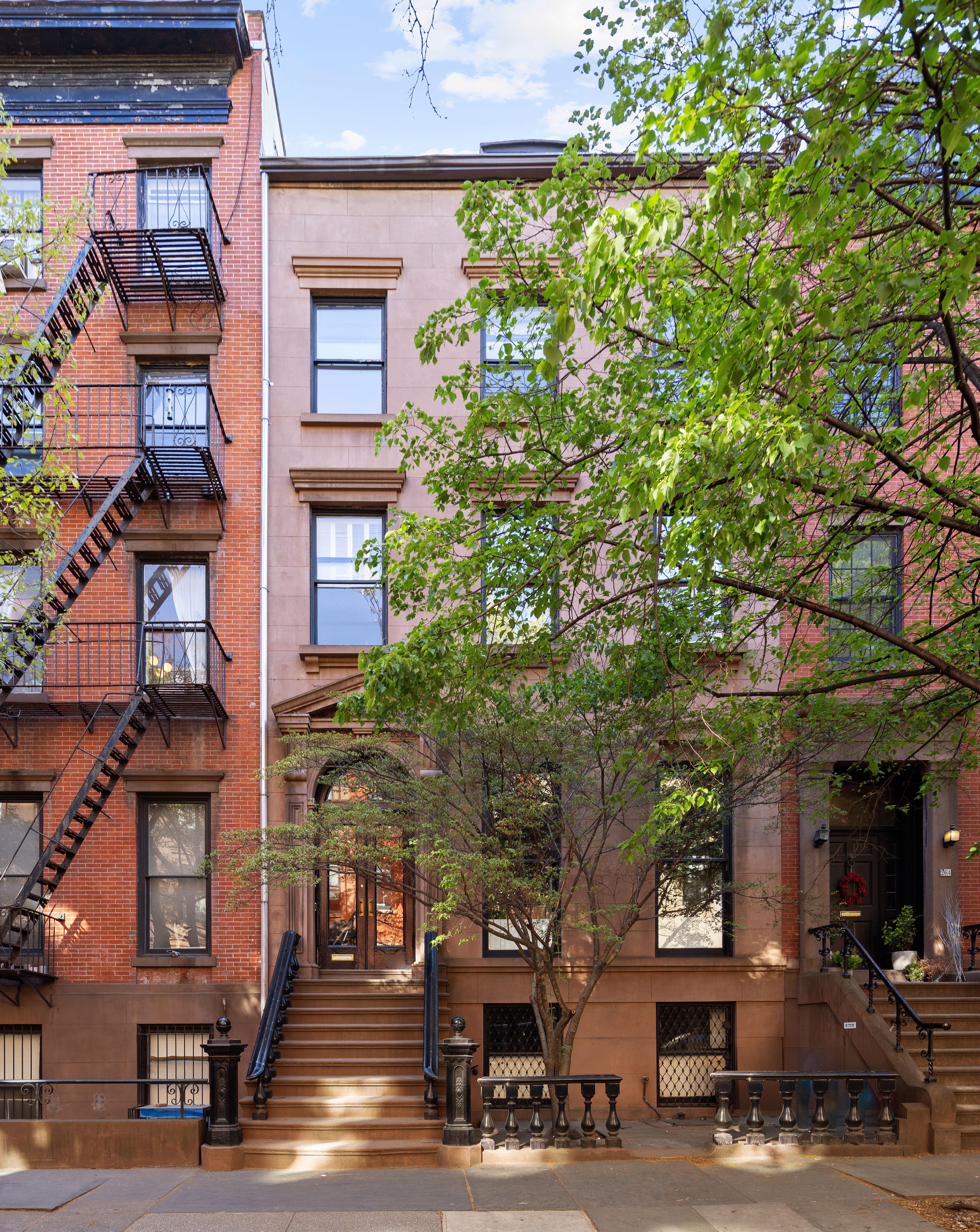 266 Henry Street, Unit B Brooklyn, NY 11201 - Photo 15 of 17 front view of a building