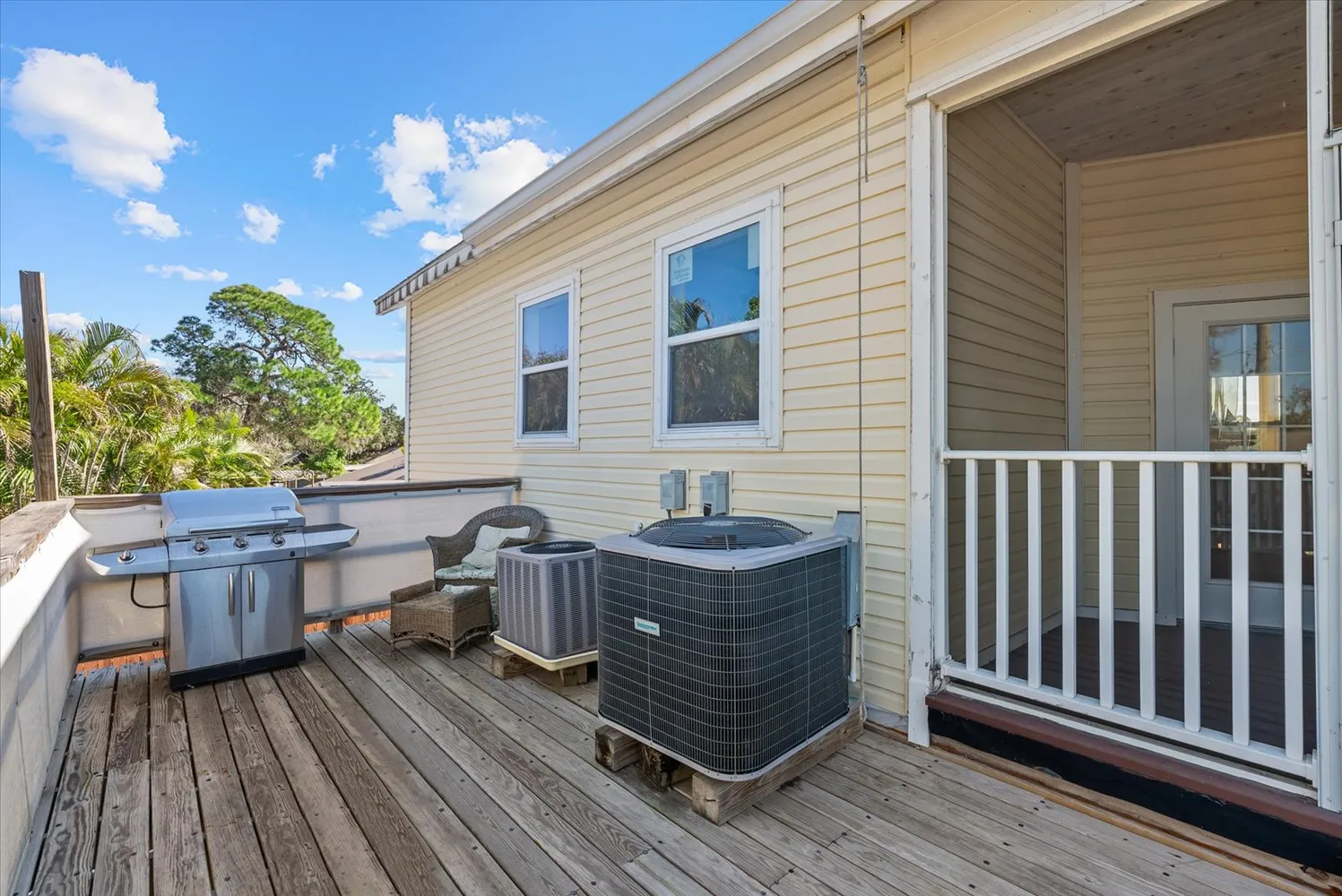 $574,900 | Undisclosed Address, Ruskin, FL 33570