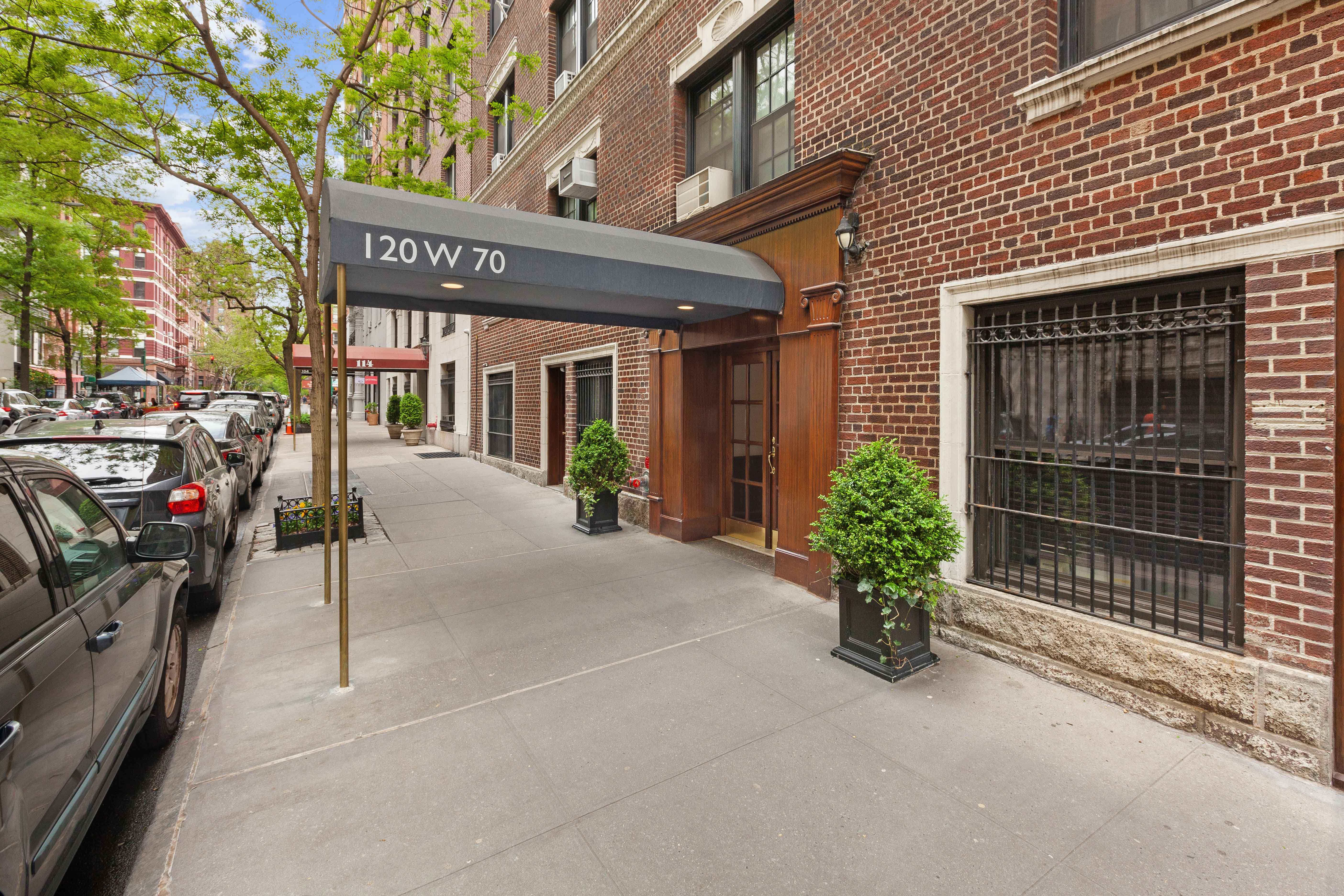 120 West 70th Street, Unit 8A Manhattan, NY 10023 - Photo 11 of 14