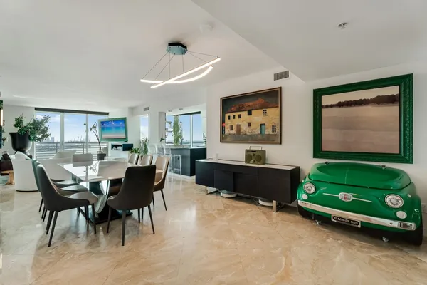 $7,775 | 335 South Biscayne Boulevard, Unit 2609, Miami, FL 33131