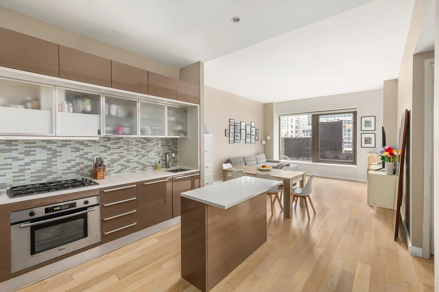 $5,500 | 75 Wall Street, Unit 19N | Financial District