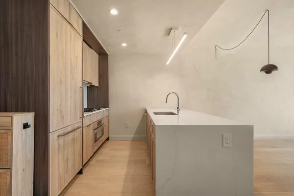 $5,950 | 171 North 1st Street, Unit 4G | Williamsburg