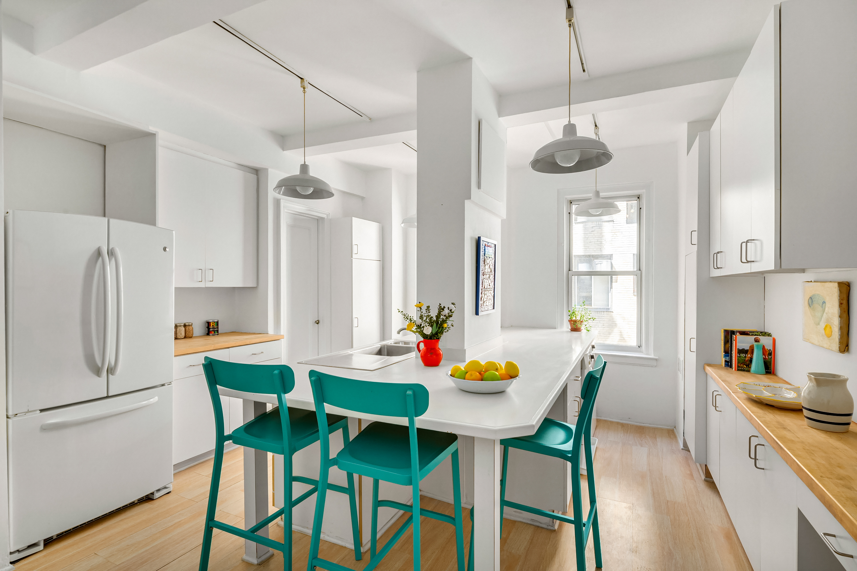 322 West 72nd Street, Unit 13B Manhattan, NY 10023 - Photo 6 of 21