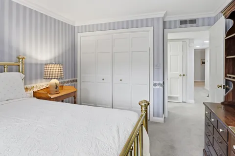 $450,000 | 75 Boardwalk Place, Unit 103, Park Ridge, IL 60068