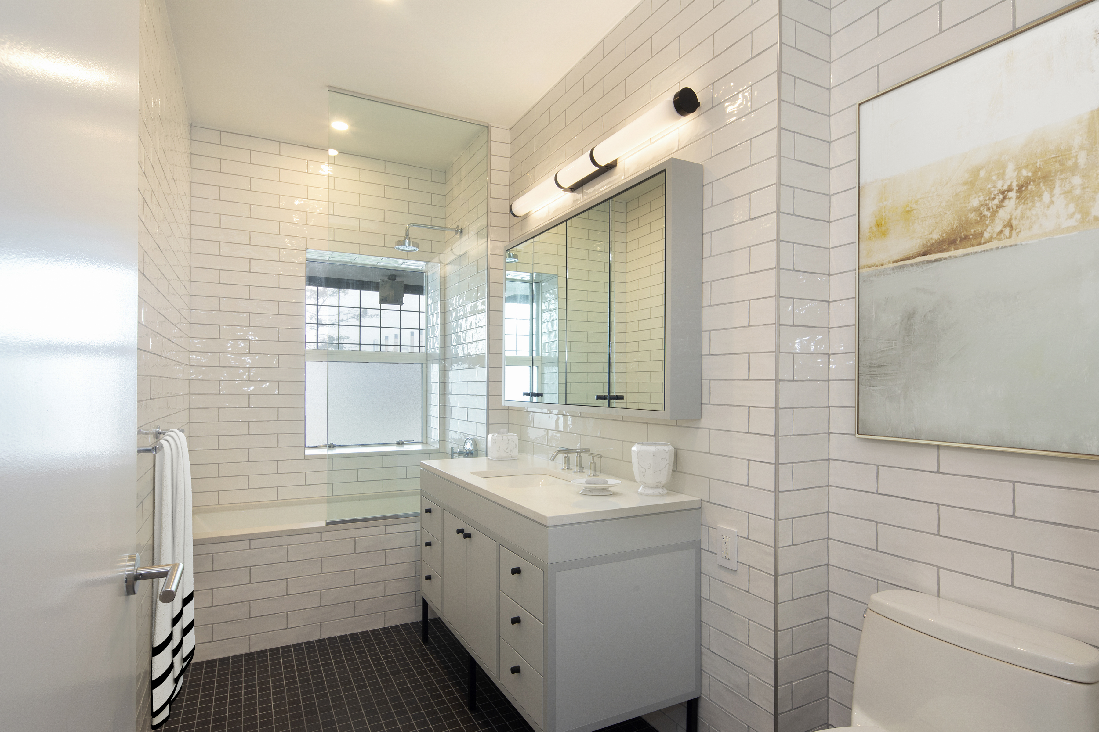 184 Kent Avenue, Unit C107 Brooklyn, NY 11249 - Photo 8 of 11