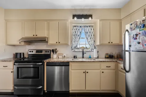 $250,000 | 2333 Indian River Boulevard, Unit 401, Vero Beach, FL 32960