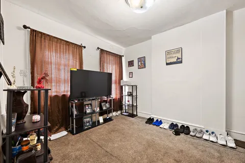 $99,900 | 925 Kirkwood Street, Wilmington, DE 19801