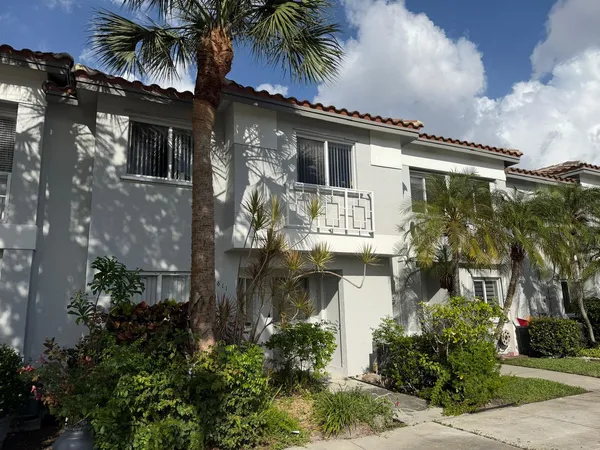 $399,900 | 20811 Northwest 3rd Lane, Pembroke Pines, FL 33029
