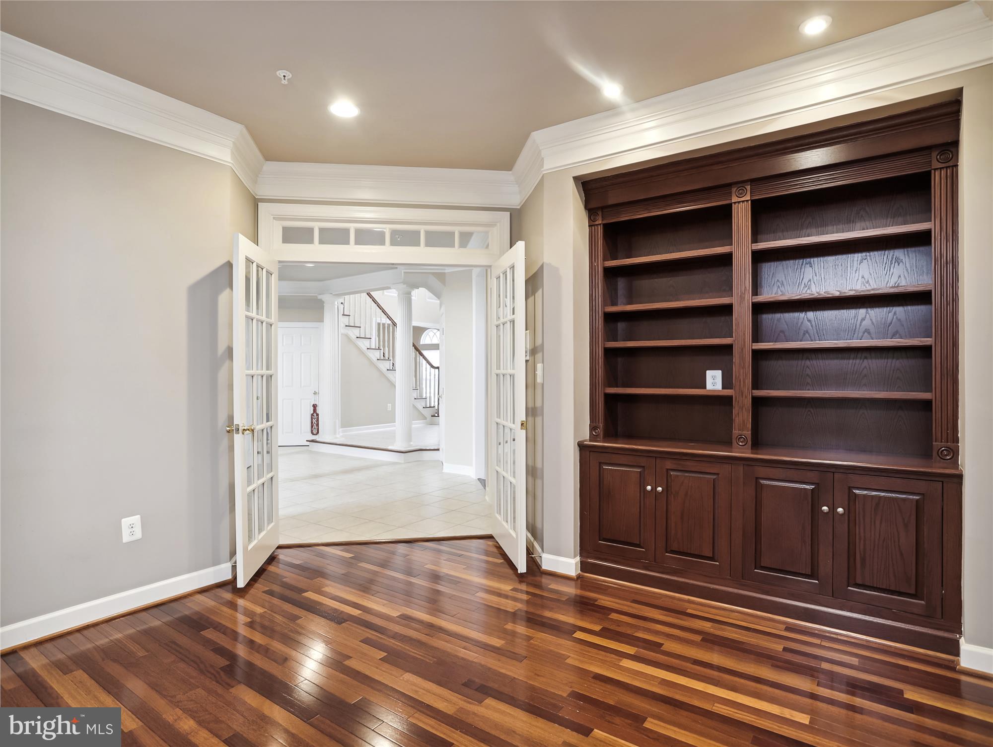 14302 Derby Ridge Road Bowie, MD 20721 - Photo 26 of 67 a view of walk in closet with empty racks