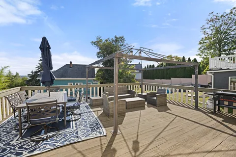 $1,150,000 | 351 St Pauls Avenue | Stapleton