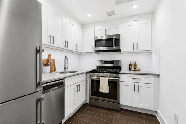 $4,825 | 25 Lexington Avenue, Unit 303 | Clinton Hill