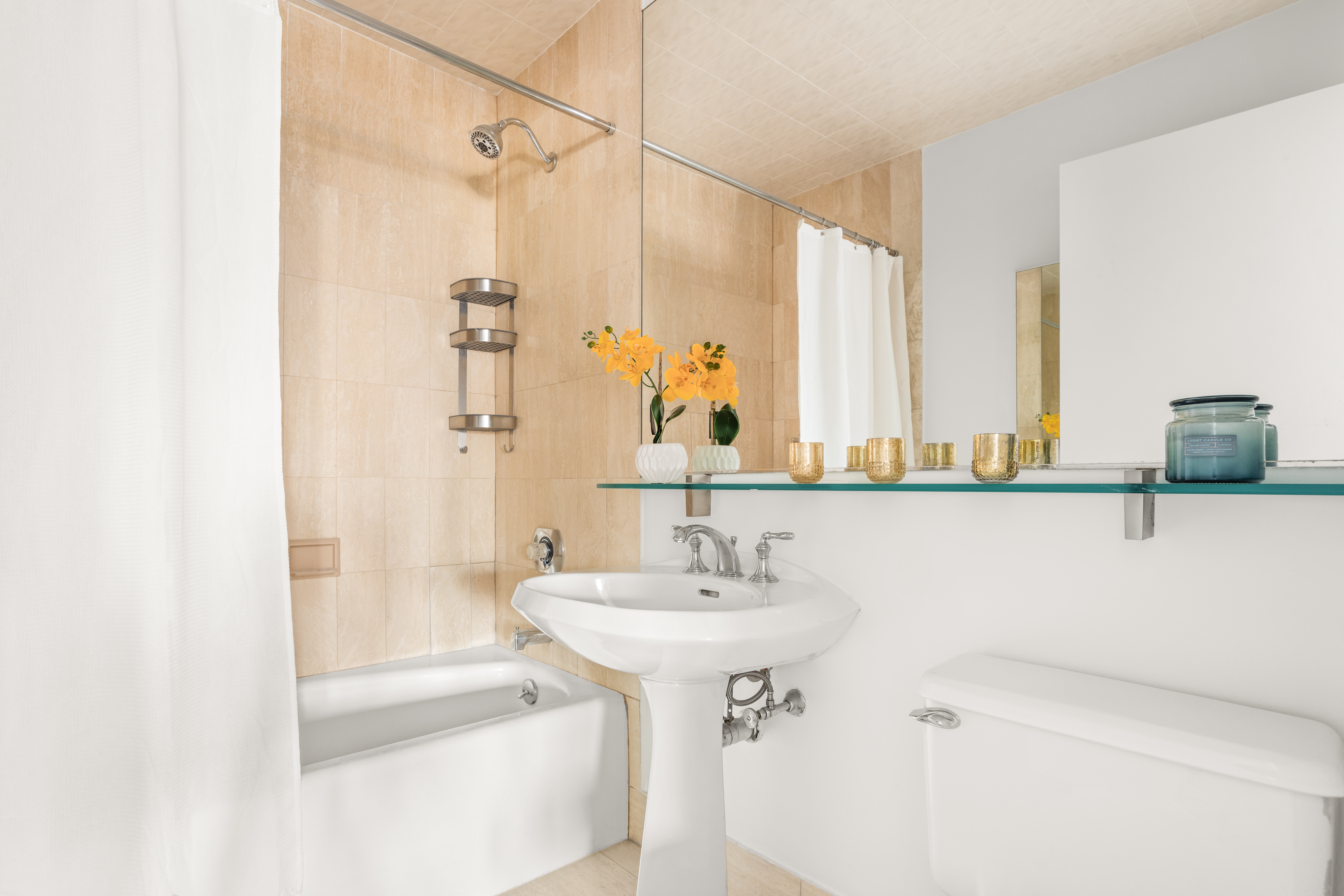 45 West 67th Street, Unit 16B Manhattan, NY 10023 - Photo 8 of 12