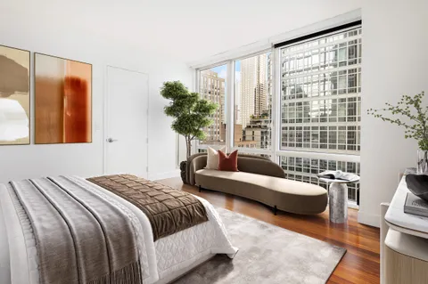 $2,250,000 | 10 West End Avenue, Unit 21D | Upper West Side