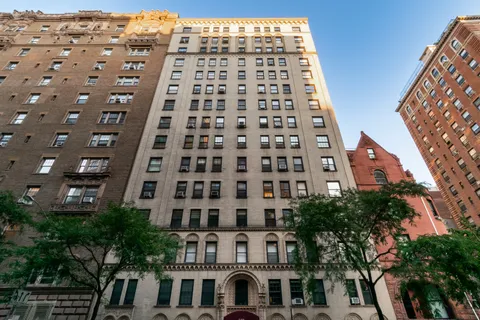 $659,000 | 522 West End Avenue, Unit 1B | Upper West Side