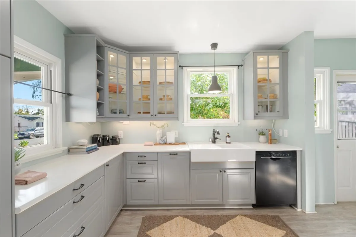 $975,000 | 1927 North Fairview Street, Burbank, CA 91505