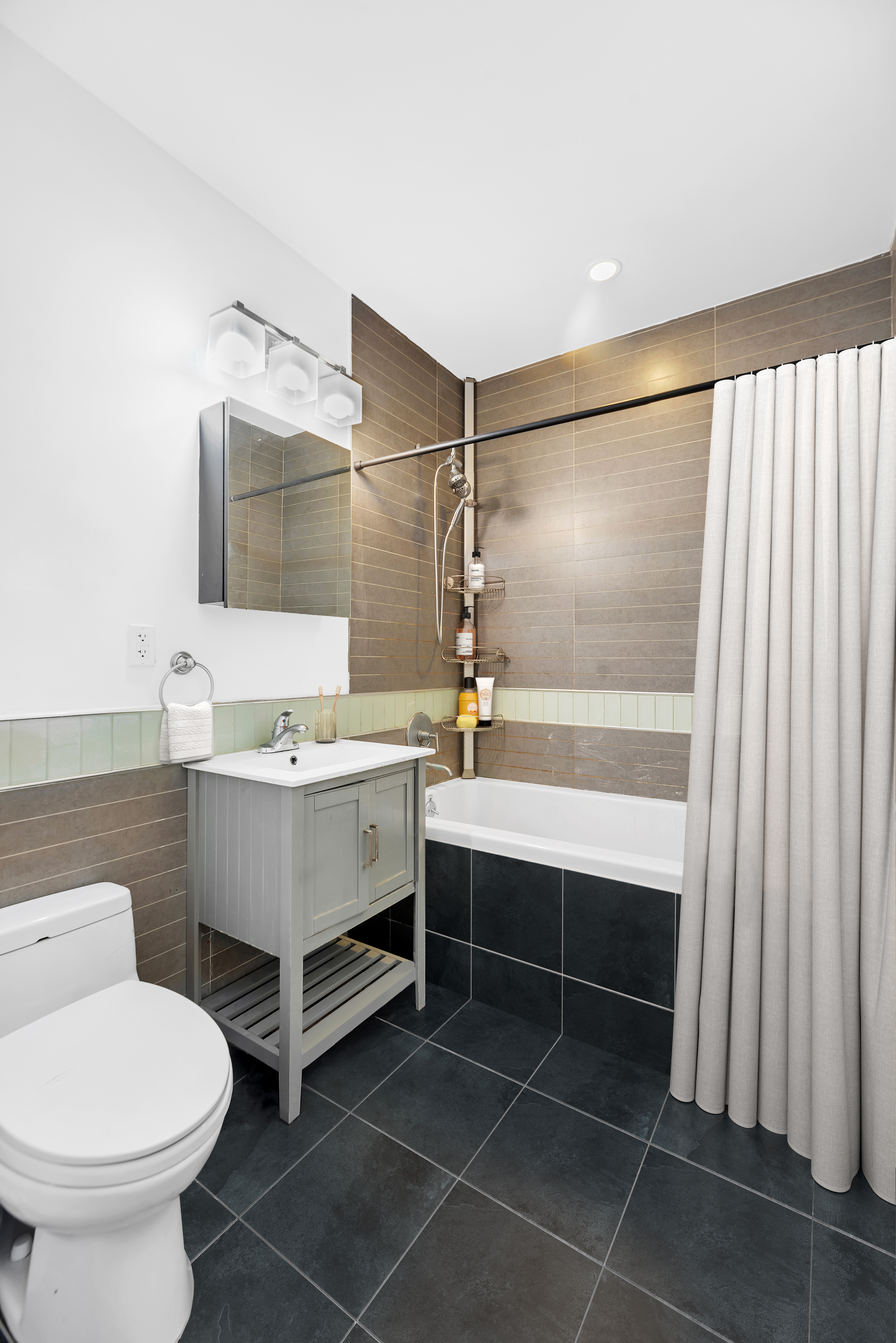 14 Monitor Street, Unit 1C Brooklyn, NY 11222 - Photo 4 of 6 Gallery Image 4