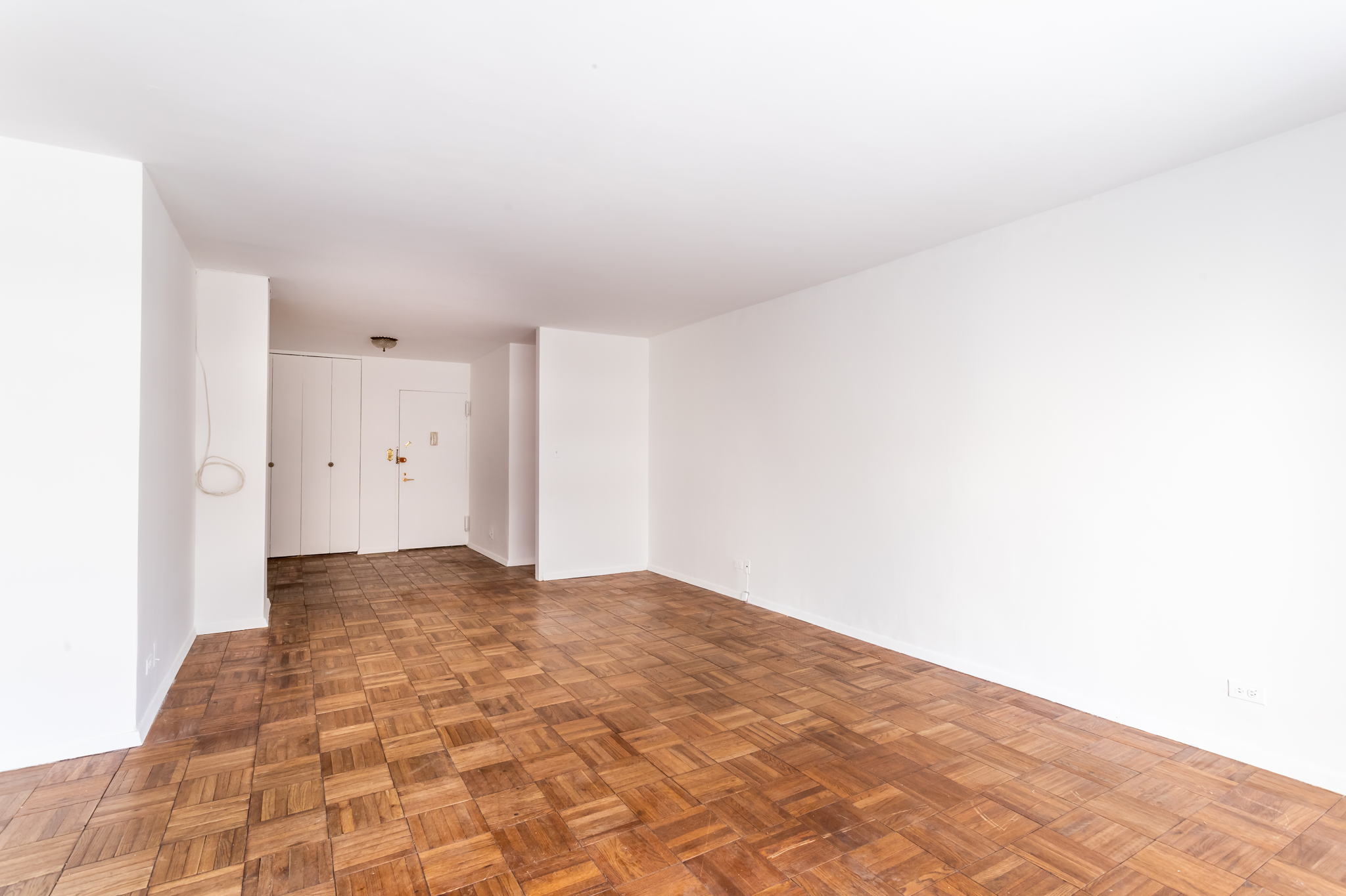 400 East 56th Street, Unit 8C Manhattan, NY 10022 - Photo 6 of 14