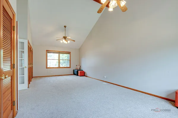 Contact Agent | 117 Annapolis Drive, Vernon Hills, IL 60061