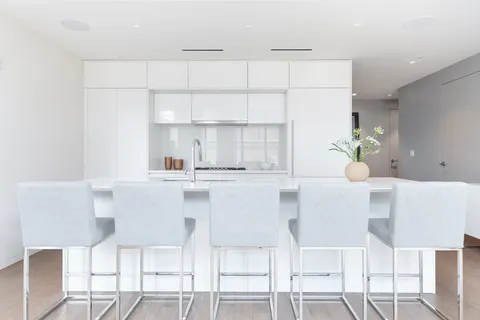 $2,995,000 | 10 Farnsworth Street, Unit 3A, Boston, MA 02210