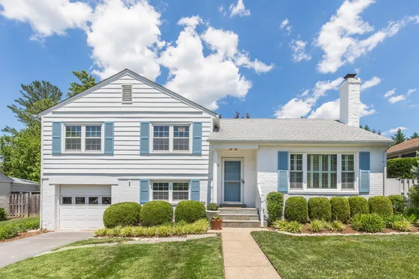 $900,000 | 4509 Clearbrook Lane, Kensington, MD 20895