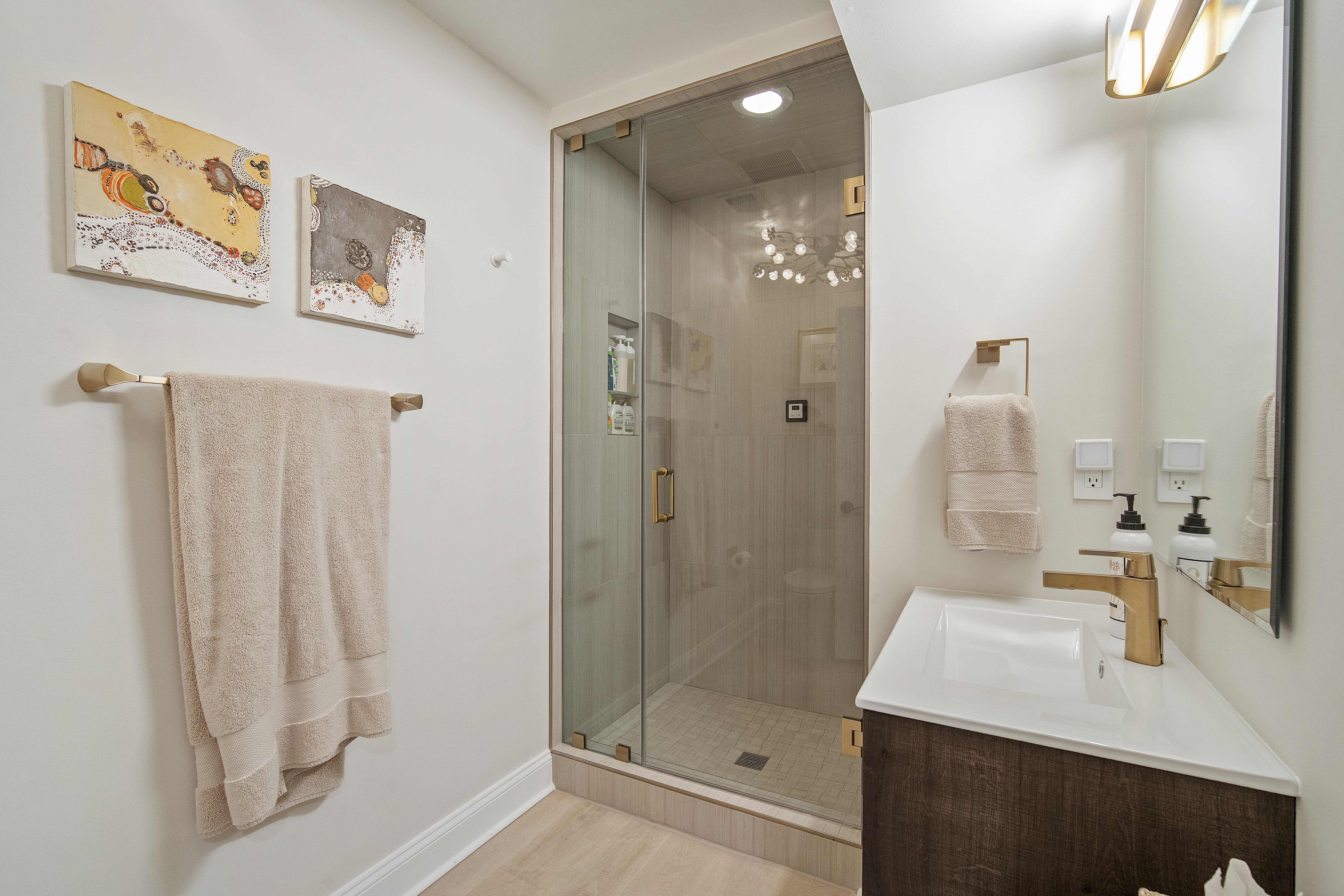 8210 Kingsgate Road Potomac, MD 20854 - Photo 35 of 69 Gallery Image 35