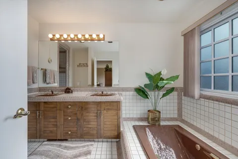 $2,068,000 | Stonebridge Drive, Napa, CA 94558