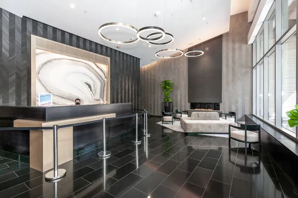 $699,000 | 1155 South Grand Avenue, Unit 401, Los Angeles, CA 90015