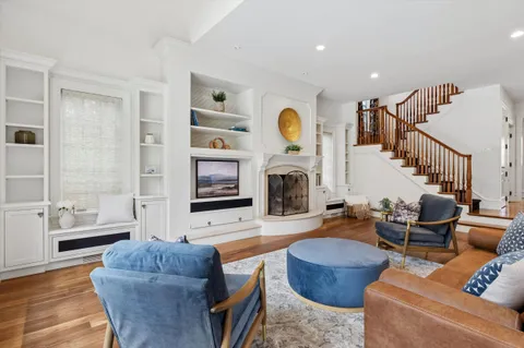 $2,695,000 | 909 North Penn Oak Road, Lower Gwynedd, PA 19002