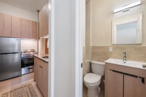 $3,300 | 855 9th Avenue, Unit 1A | Hell's Kitchen